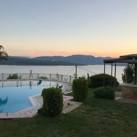 Luxury With Unique View Villa Malesina
